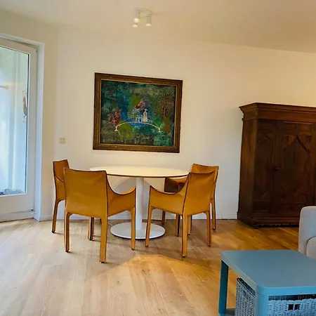 Fallreep Apartment