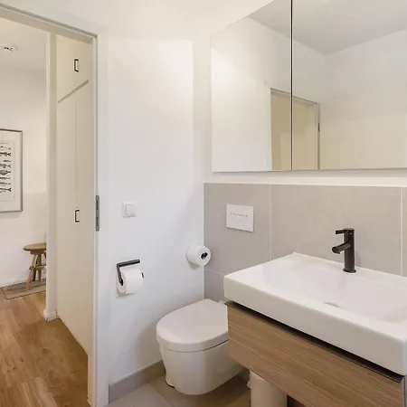 Fallreep Apartment