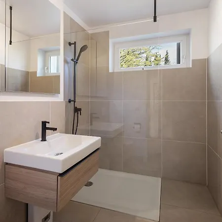 Fallreep Apartment *